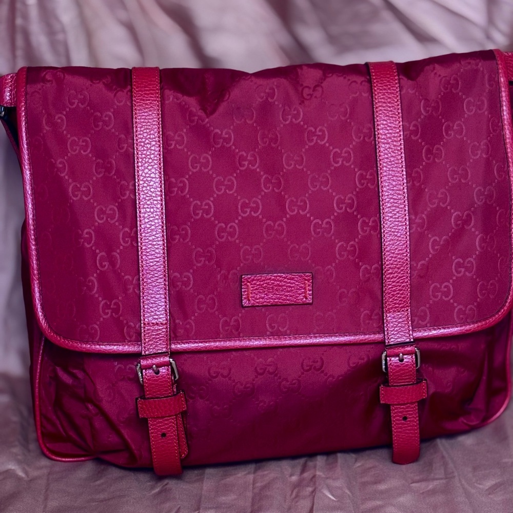 GUCCI Red Monogram Messenger Bag